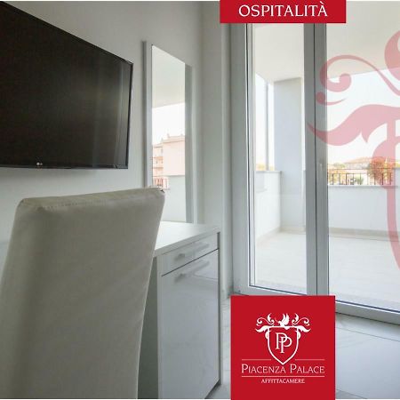 Affittacamere Piacenza Palace Екстер'єр фото