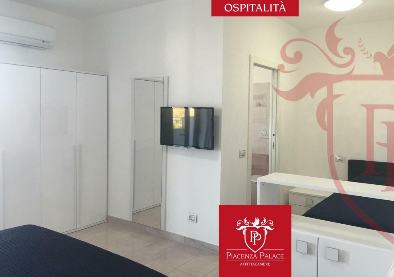 Affittacamere Piacenza Palace Екстер'єр фото