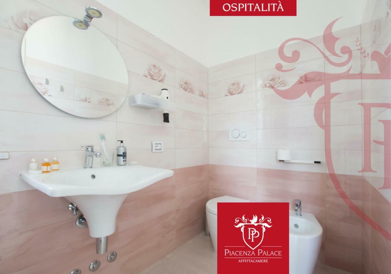 Affittacamere Piacenza Palace Екстер'єр фото