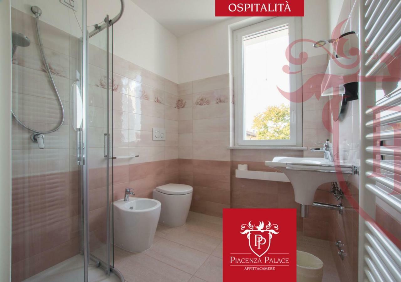 Affittacamere Piacenza Palace Екстер'єр фото