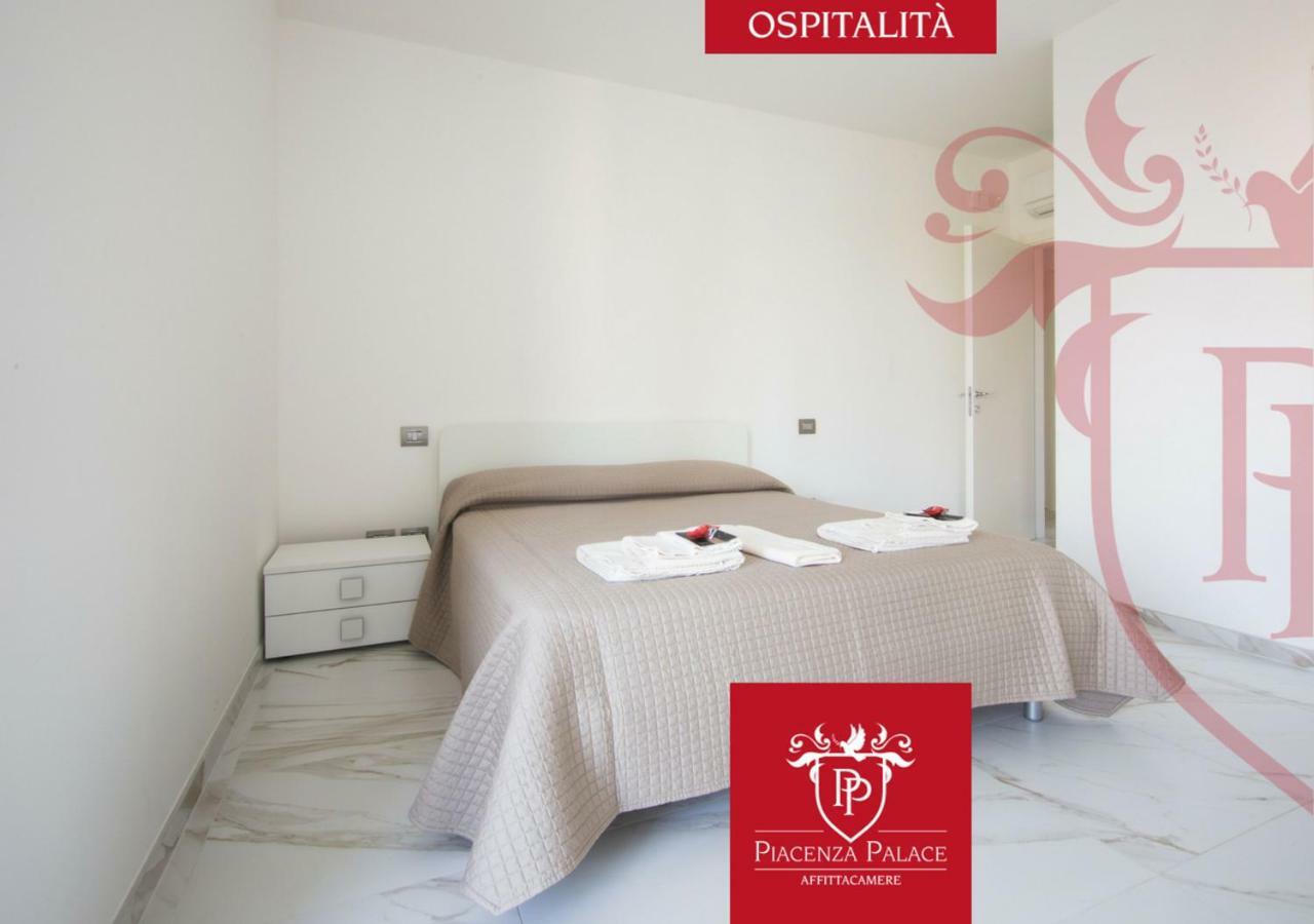 Affittacamere Piacenza Palace Екстер'єр фото