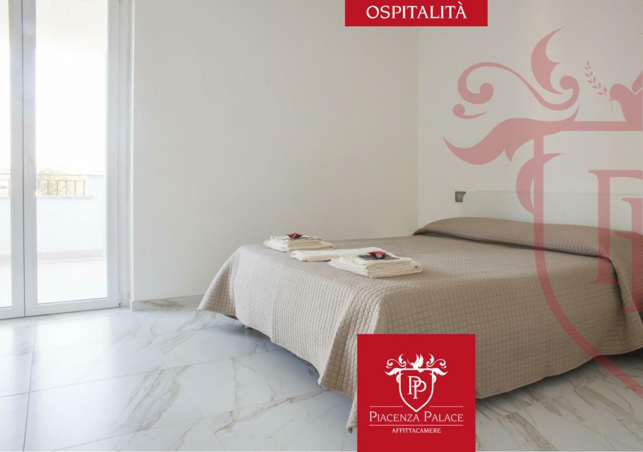 Affittacamere Piacenza Palace Екстер'єр фото