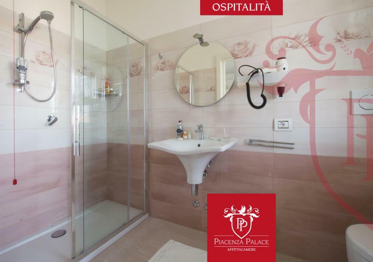 Affittacamere Piacenza Palace Екстер'єр фото